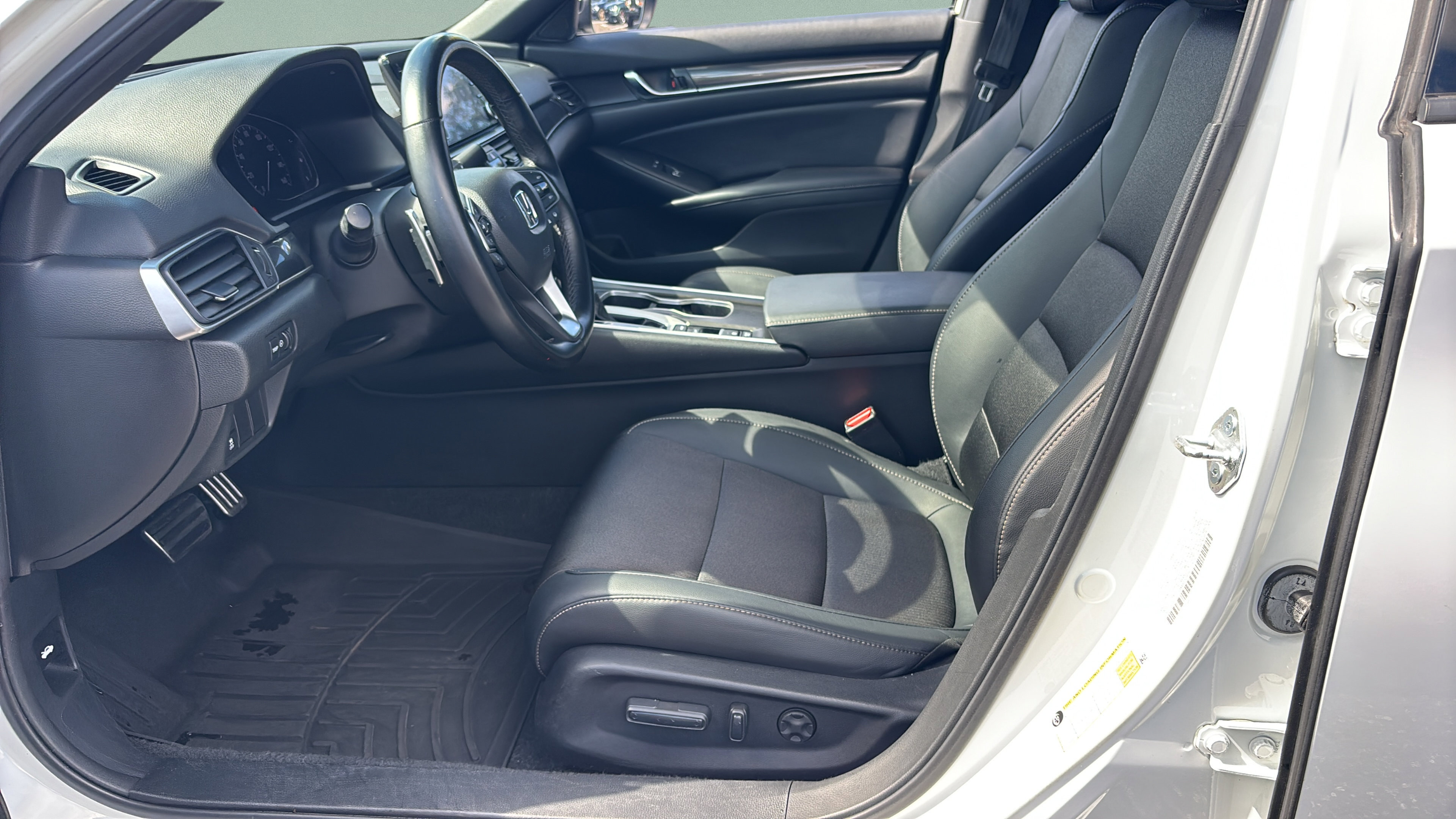 Certified 2021 Honda Accord Sport image 9