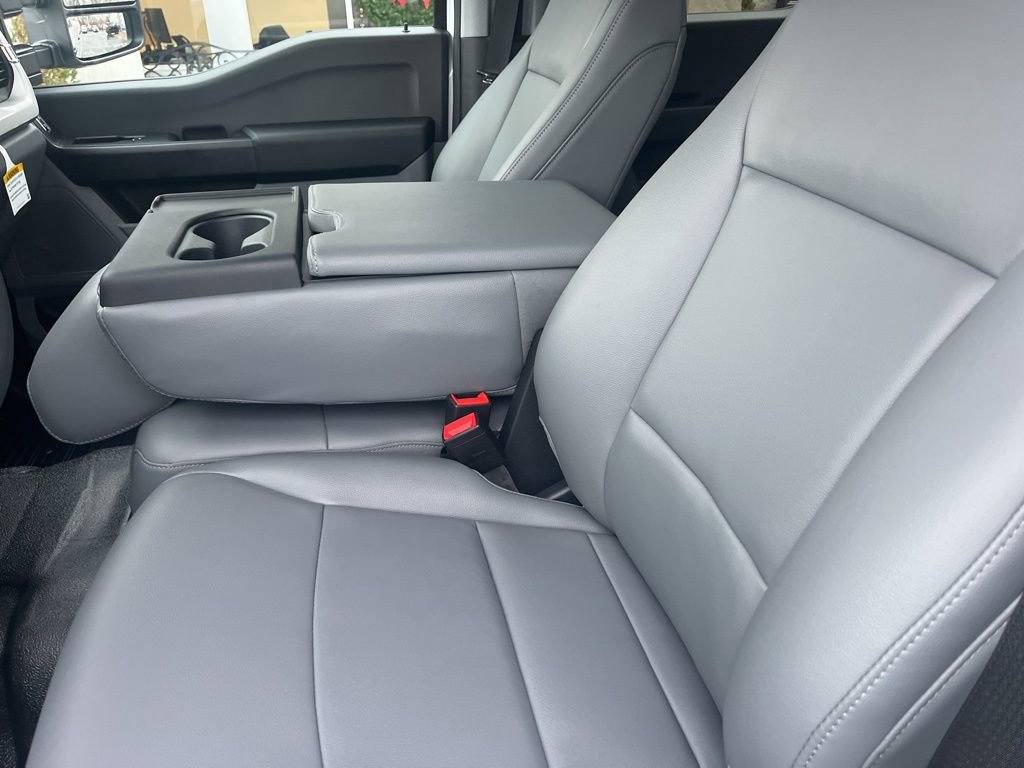 New 2026 Ford F350 XL w/ FX4 Off-Road Package image 12