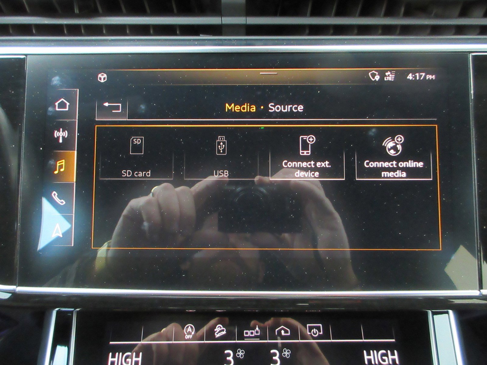 Used 2020 Audi Q8 Premium Plus image 42