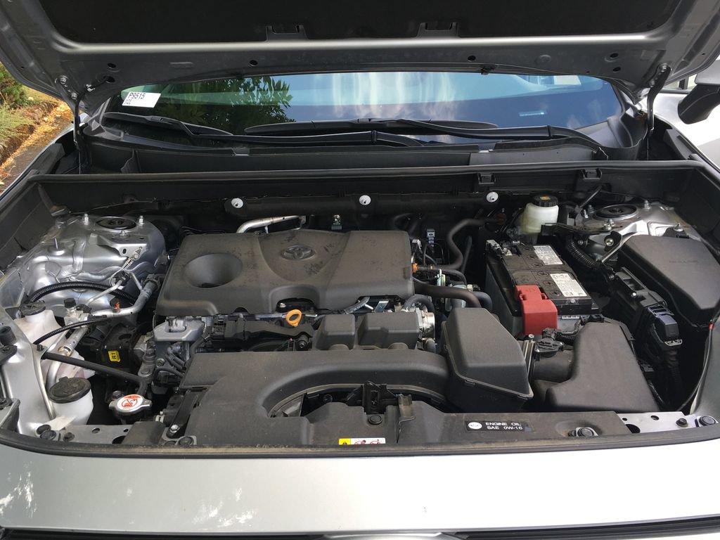 Used 2025 Toyota RAV4 XLE AWD/4WD image 12