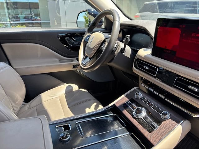Used 2022 Lincoln Aviator Reserve w/ Equipment Group 201A AWD/4WD image 8
