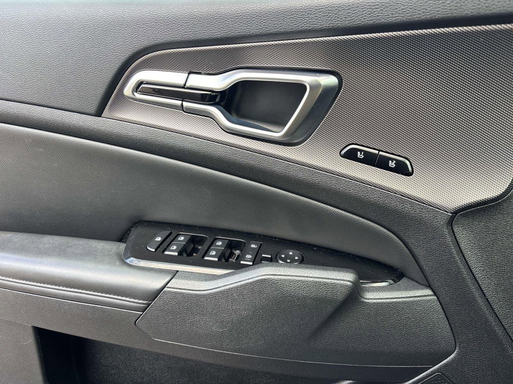 Used 2023 Kia Sportage SX image 15