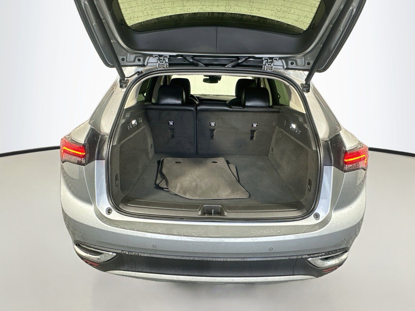 Used 2023 Buick Envision Essence AWD/4WD image 25