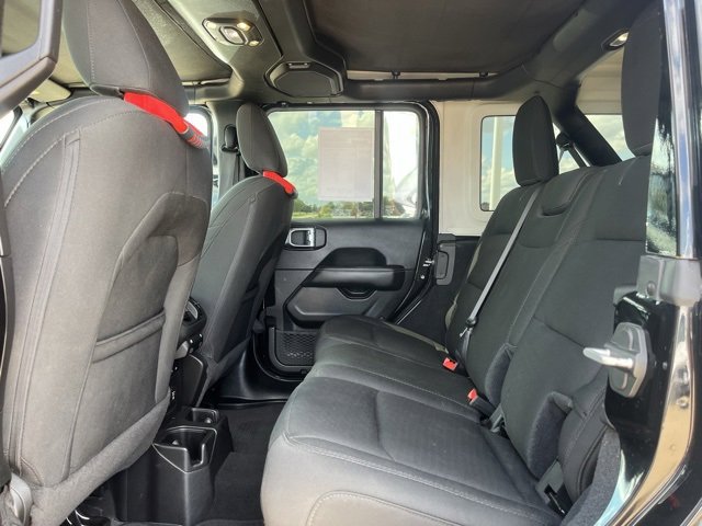 Used 2019 Jeep Wrangler Unlimited Sahara image 39