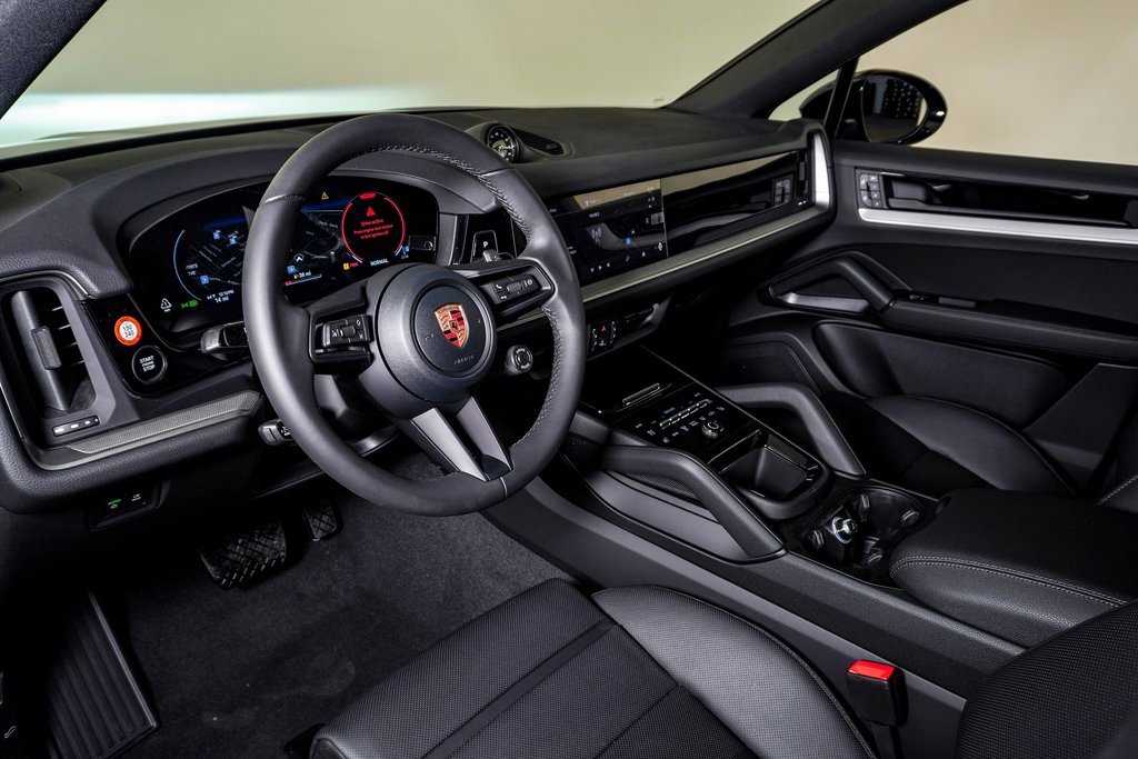 New 2026 Porsche Cayenne Coupe image 4