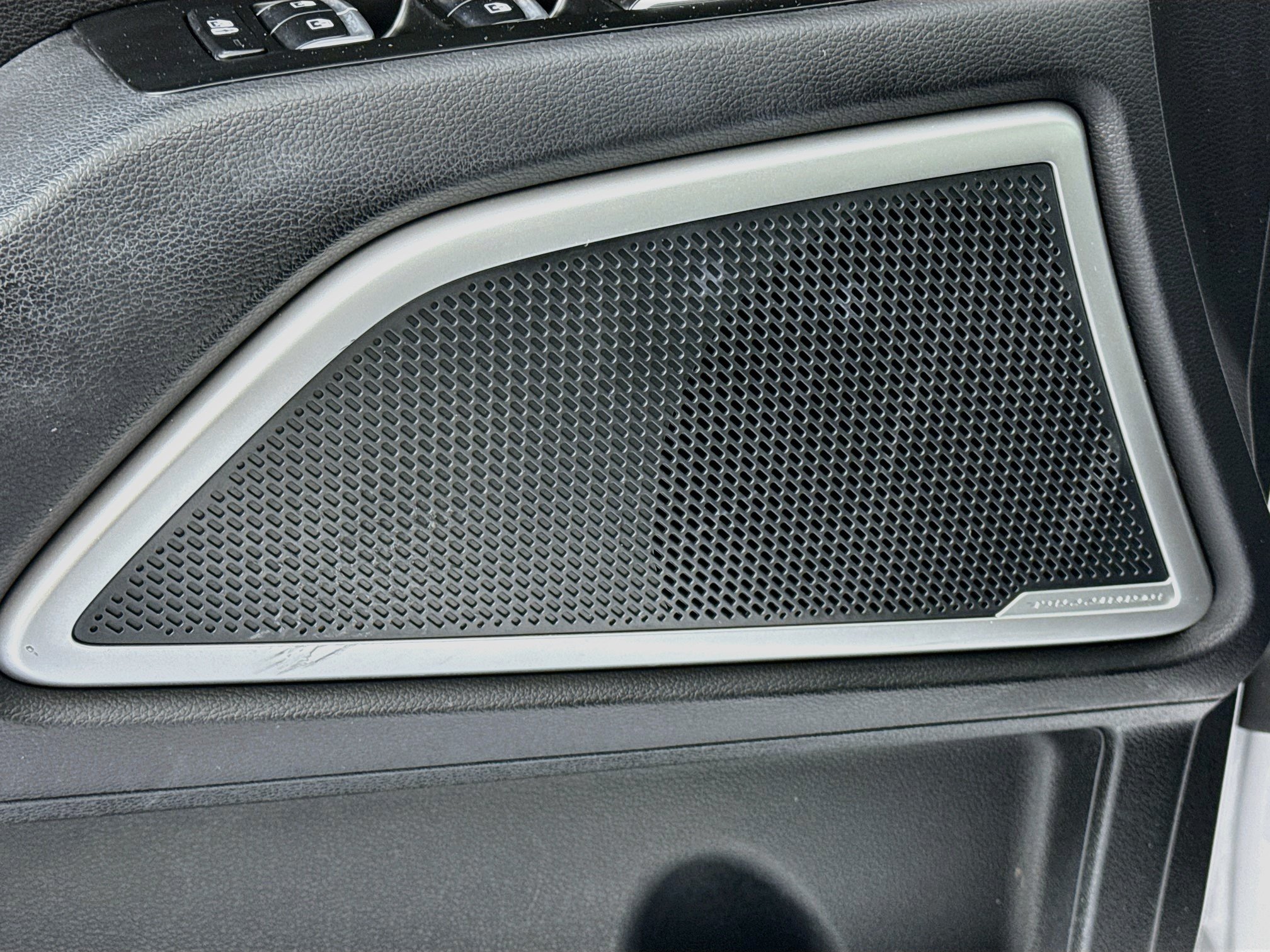 Used 2022 Kia Telluride S FWD image 19