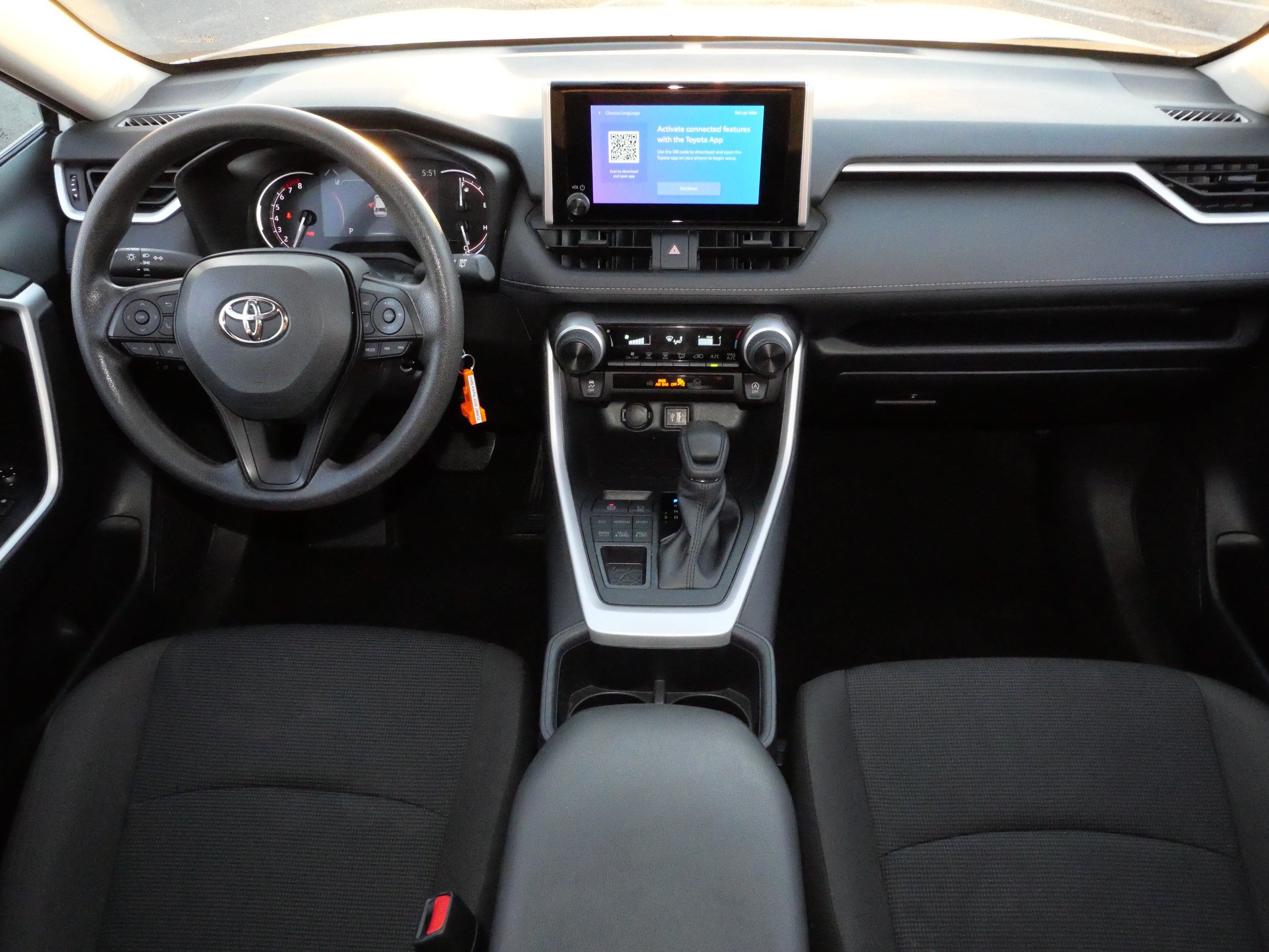 Certified 2025 Toyota RAV4 LE AWD/4WD image 10