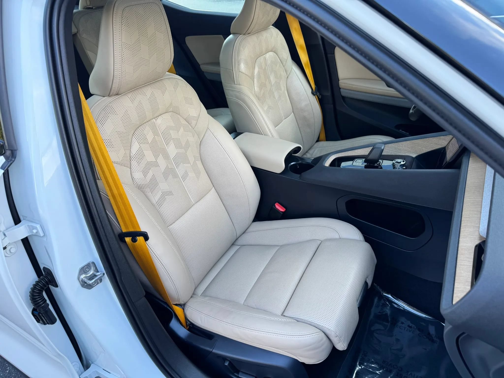 Used 2022 Polestar Polestar 2 w/ Performance Package AWD/4WD image 25