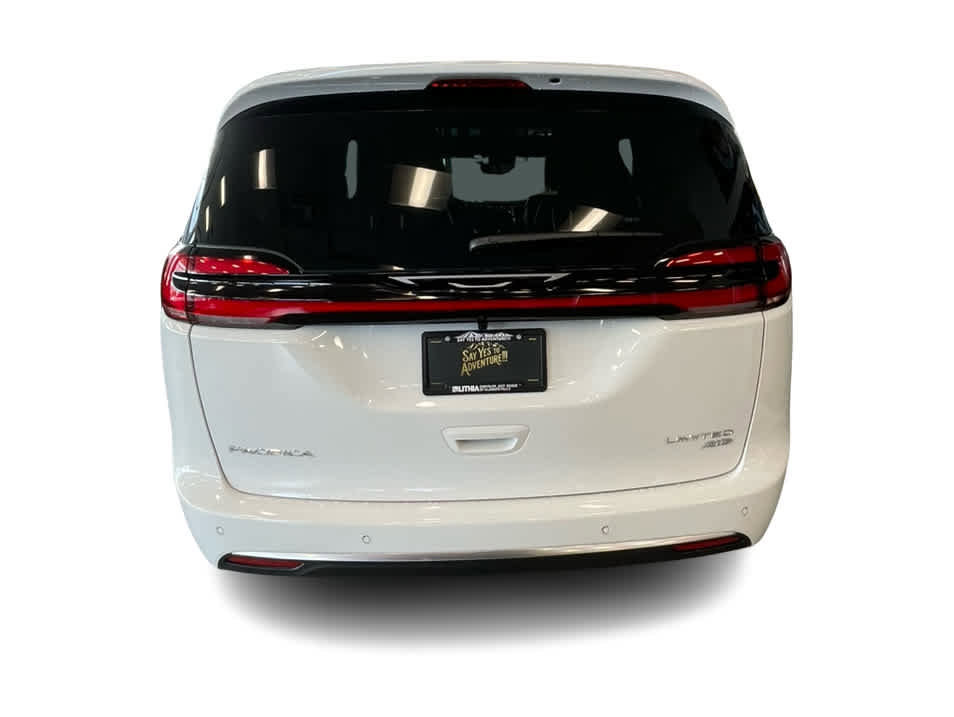 New 2027 Chrysler Pacifica Limited AWD/4WD image 5