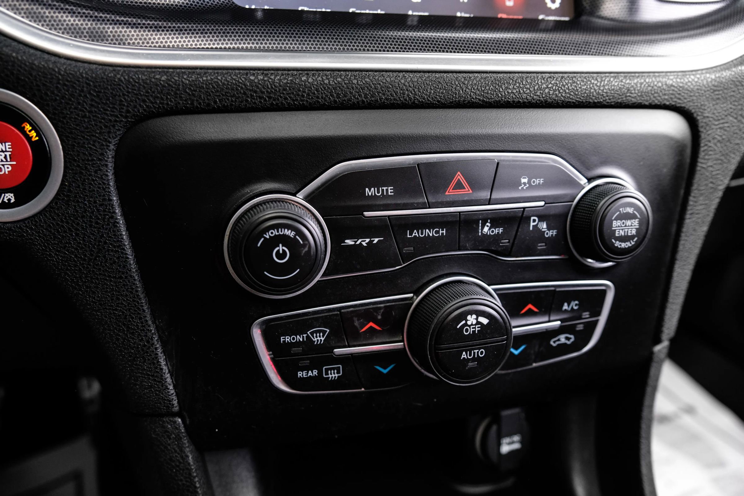 Used 2018 Dodge Charger SRT w/ Harman/Kardon Audio Group RWD image 29
