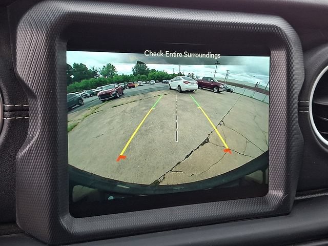 Used 2021 Jeep Wrangler Unlimited Sahara w/ Cold Weather Group AWD/4WD image 24