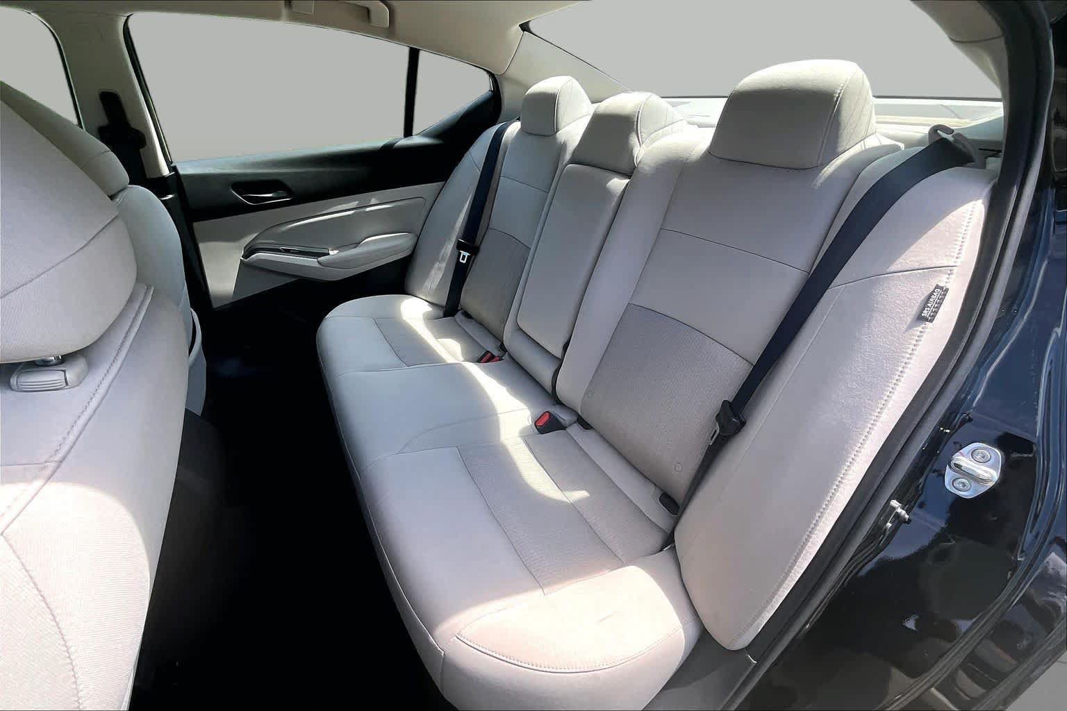 Used 2025 Nissan Altima 2.5 SV FWD image 20