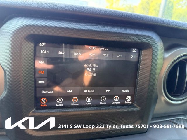 Used 2022 Jeep Wrangler Unlimited Sport AWD/4WD image 17