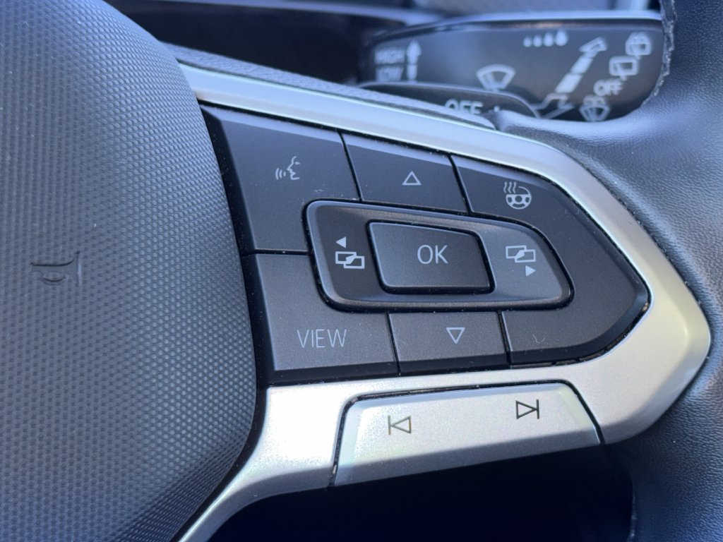Certified 2025 Volkswagen Atlas Peak Edition SE AWD/4WD image 12