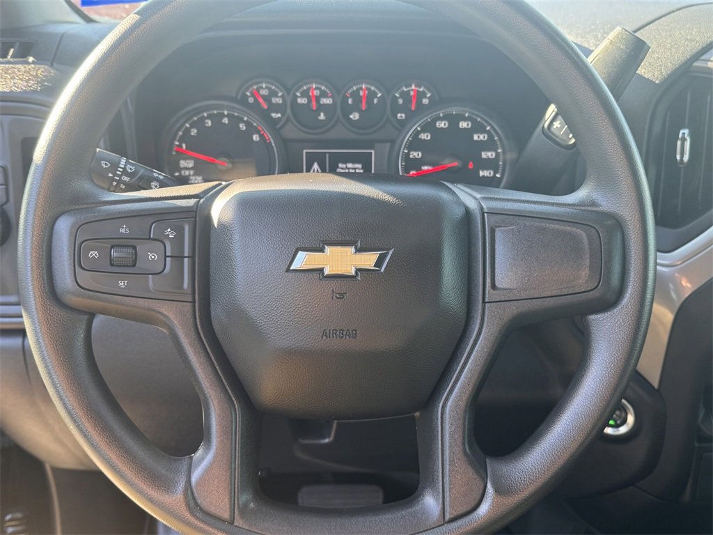 Used 2023 Chevrolet Silverado 1500 Custom image 15