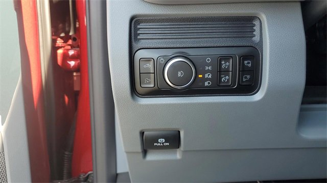New 2026 Ford F250 4x4 Crew Cab Super Duty image 30