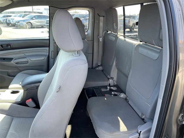 Used 2014 Toyota Tacoma 4x4 Access Cab image 21