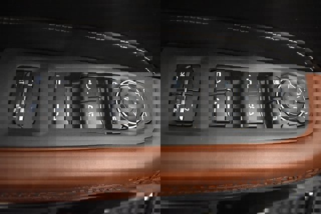 Used 2023 GMC Yukon Denali Ultimate image 23