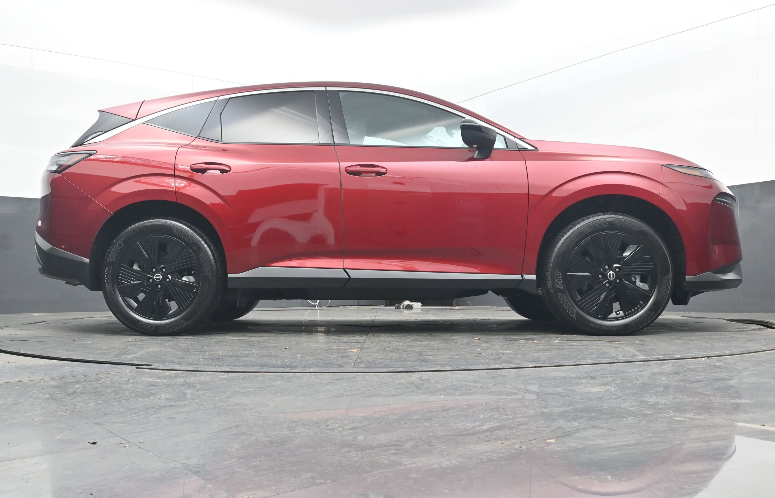 Certified 2025 Nissan Murano SV image 30