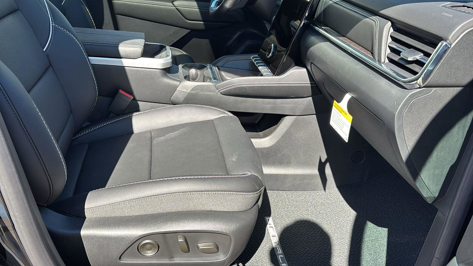 New 2026 GMC Terrain Denali image 21