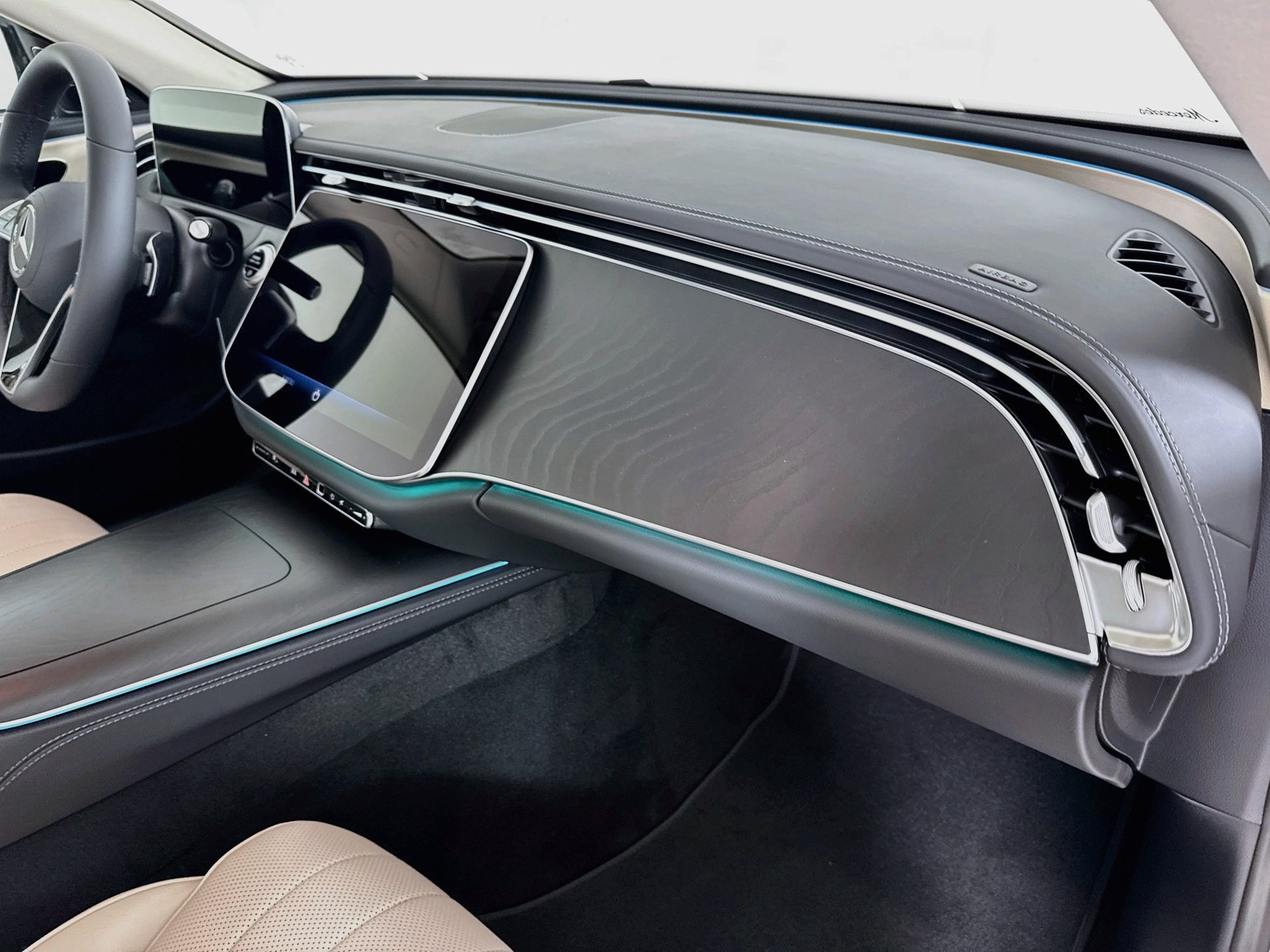 New 2027 Mercedes-Benz E 450 4MATIC Sedan image 32