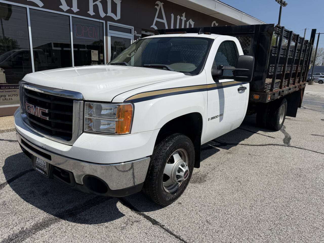 Used 2009 GMC Sierra 3500 W/T RWD image 1