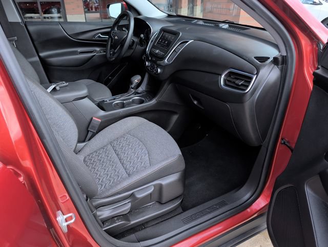 Used 2023 Chevrolet Equinox LT AWD/4WD image 29