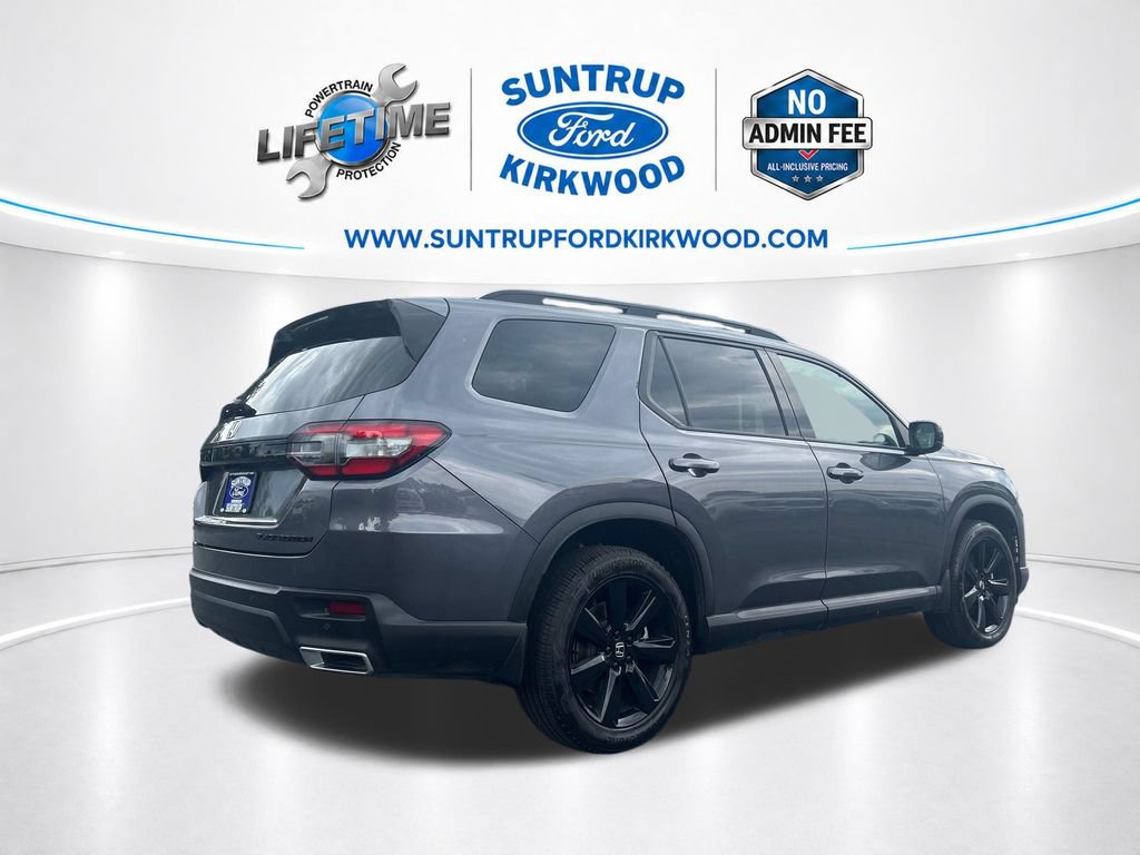 Used 2025 Honda Pilot Black Edition image 6
