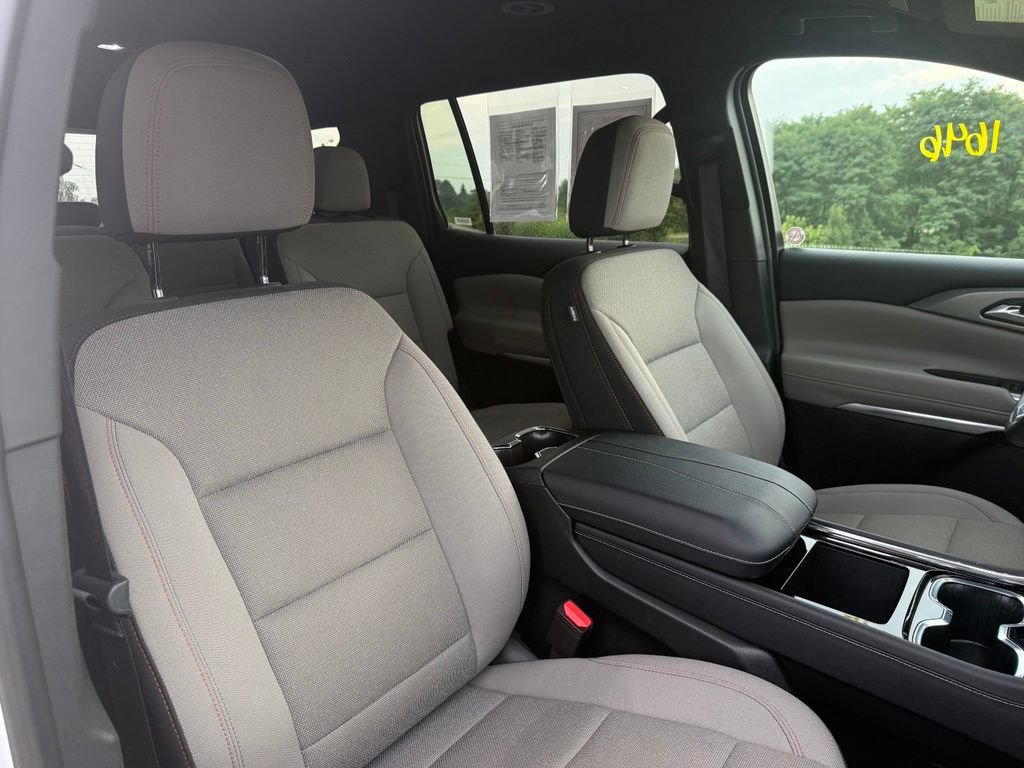 Used 2026 Chevrolet Traverse LT w/ Driver Confidence Package FWD image 24