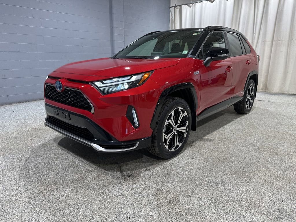 Used 2022 Toyota RAV4 XSE w/ Weather Package image 5