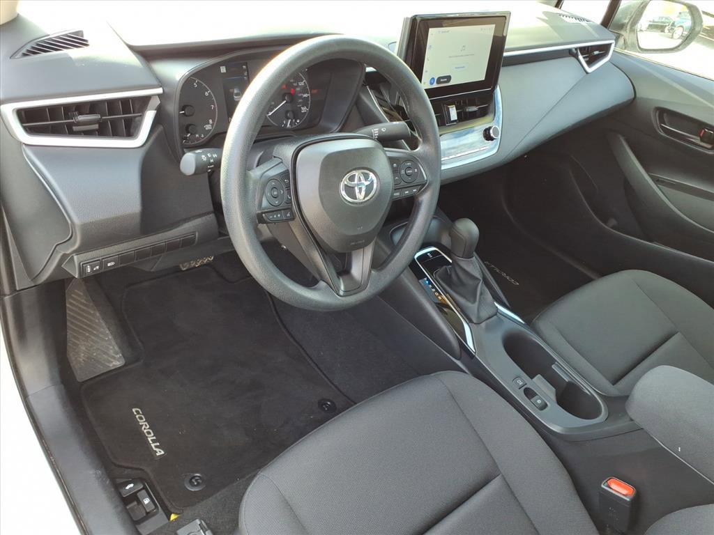 Used 2025 Toyota Corolla LE image 6