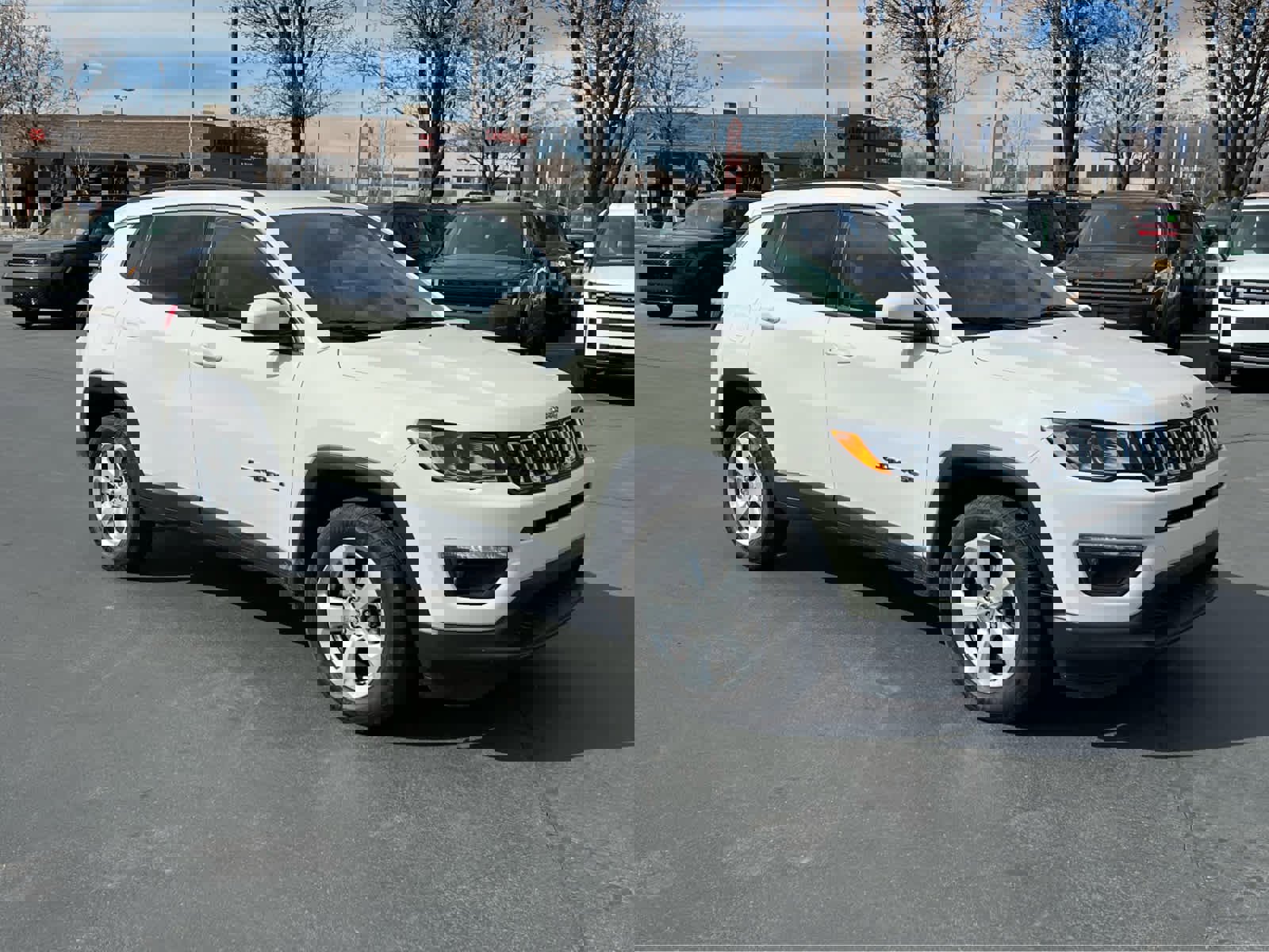 Used 2017 Jeep Compass Latitude w/ Cold Weather Group image 5