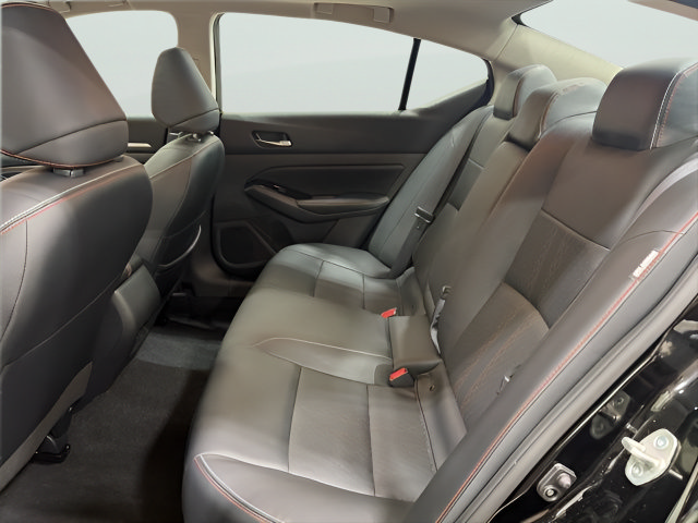 Used 2023 Nissan Altima 2.5 SR w/ SR Premium Package AWD/4WD image 13