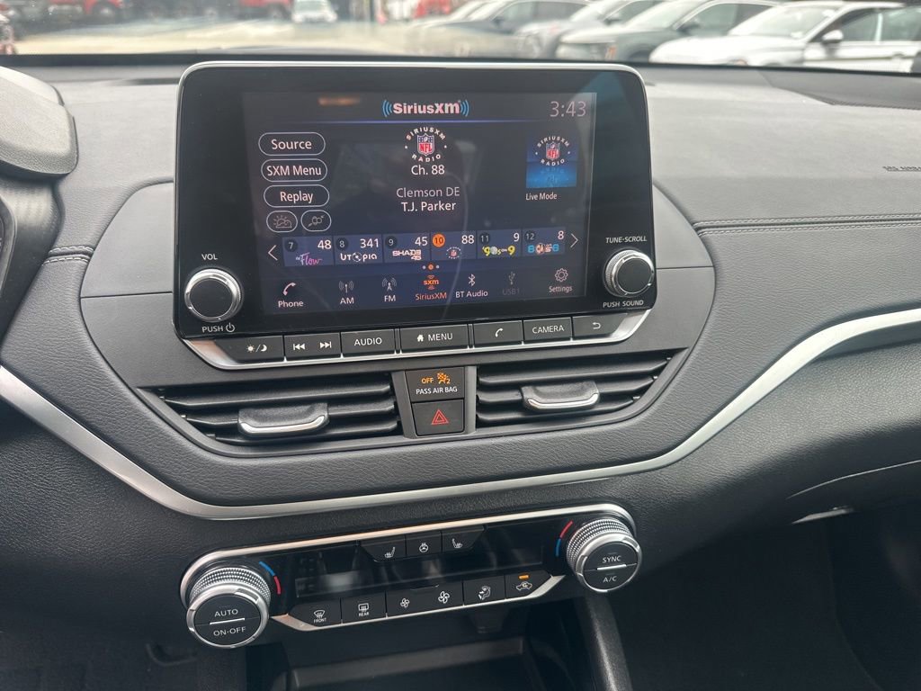 Used 2020 Nissan Altima 2.5 SV image 17