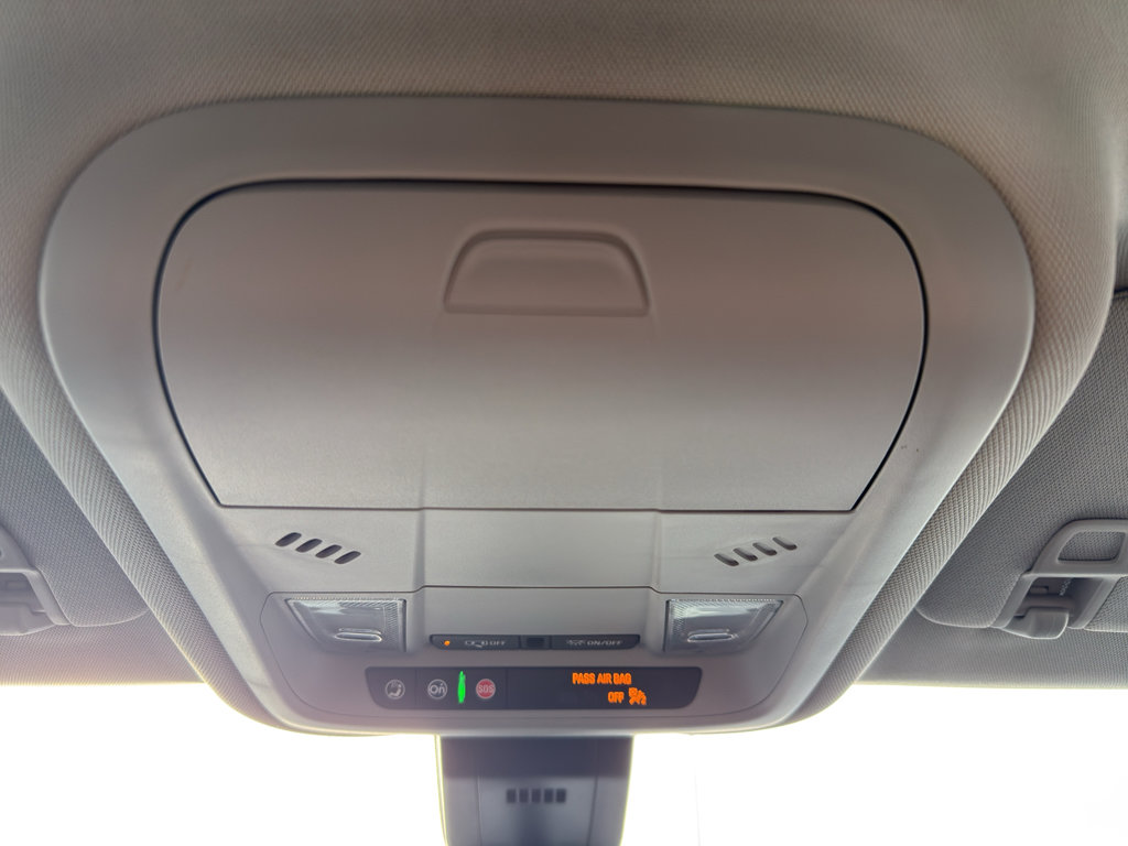 Used 2020 Chevrolet Equinox LT image 23