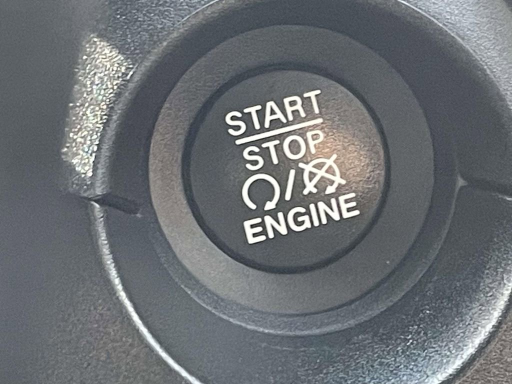 Used 2021 Jeep Compass Limited image 28