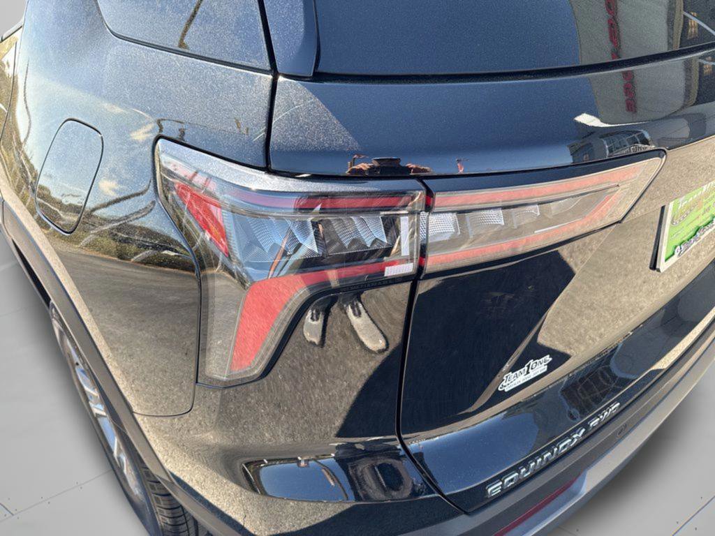 Used 2025 Chevrolet Equinox LT w/ Convenience Package II image 28