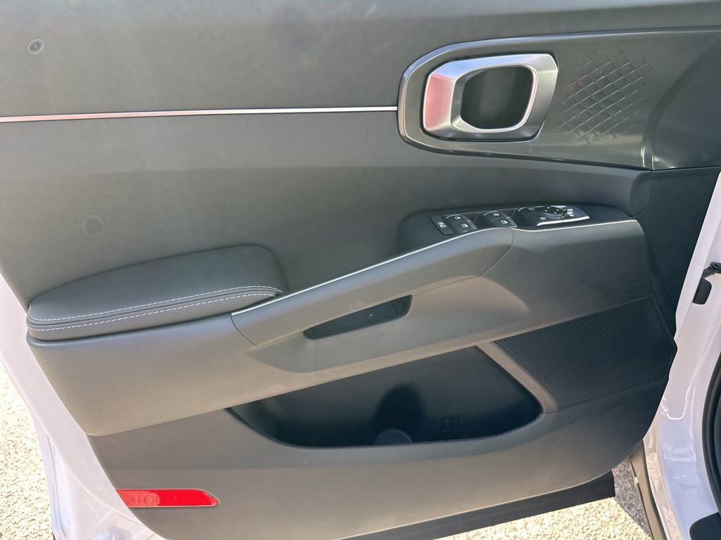 New 2026 Kia Sorento S w/ S Panoramic Sunroof Package image 18