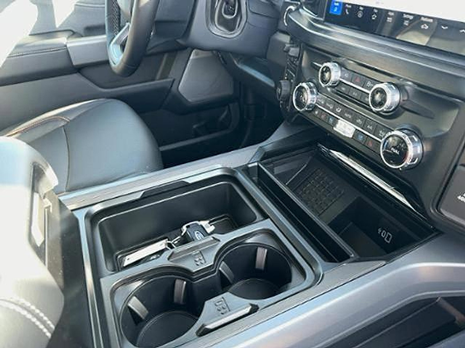 New 2026 Ford F250 Lariat w/ Black Appearance Package AWD/4WD image 14