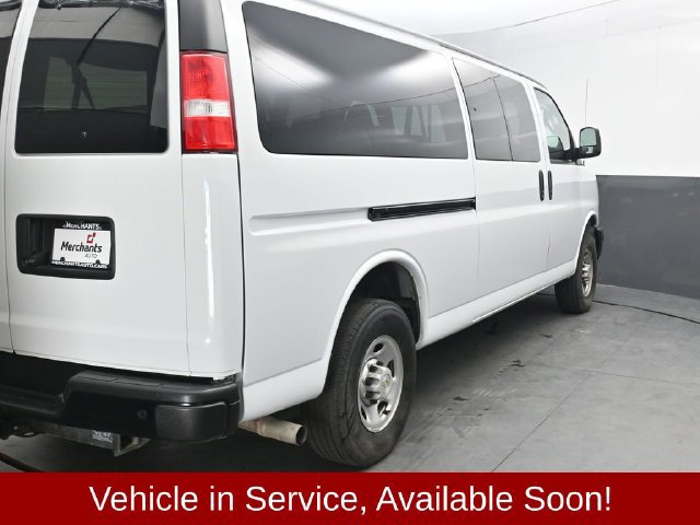Used 2024 Chevrolet Express 3500 LS RWD image 7