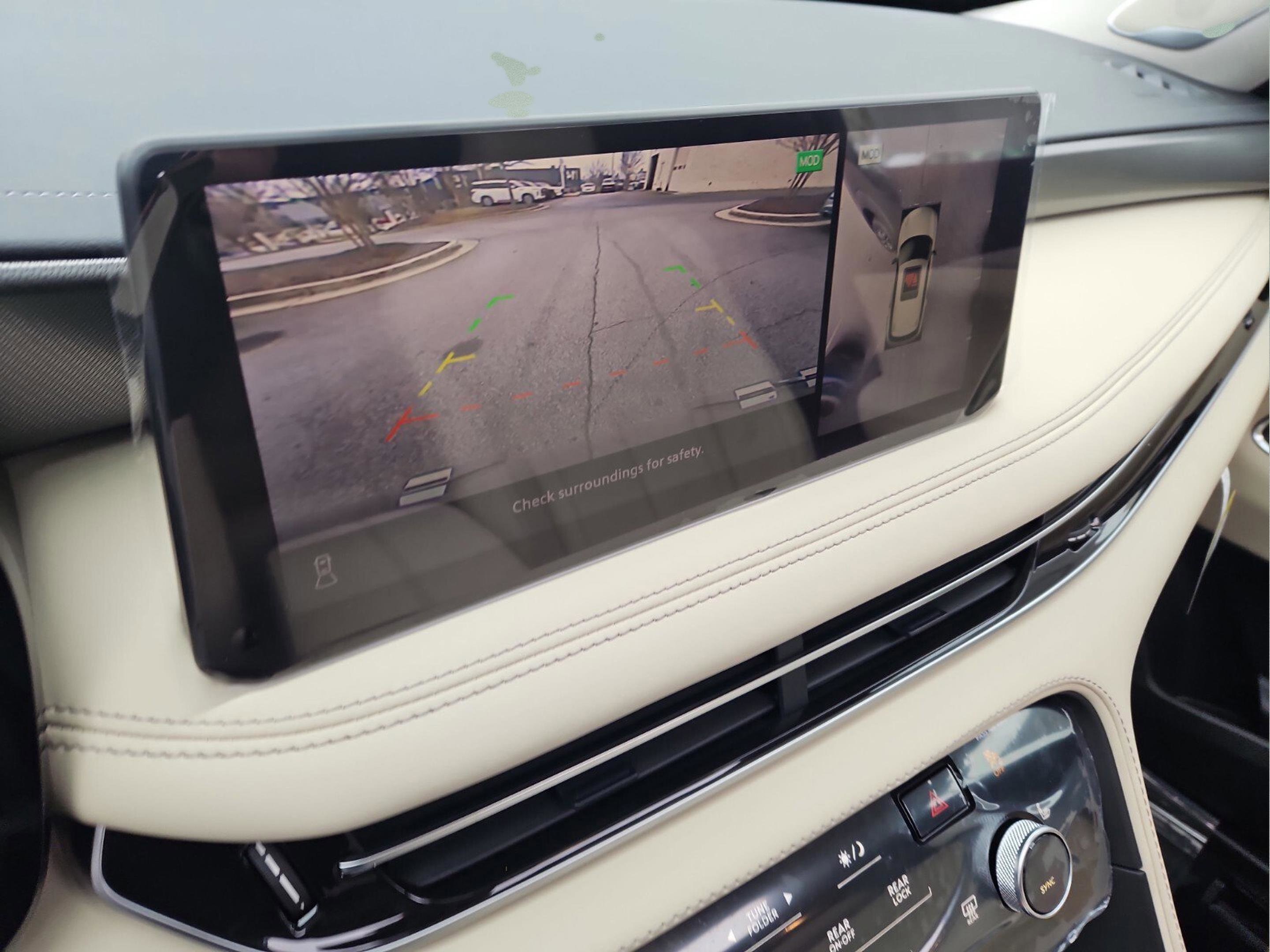 Certified 2025 INFINITI QX60 Luxe image 23