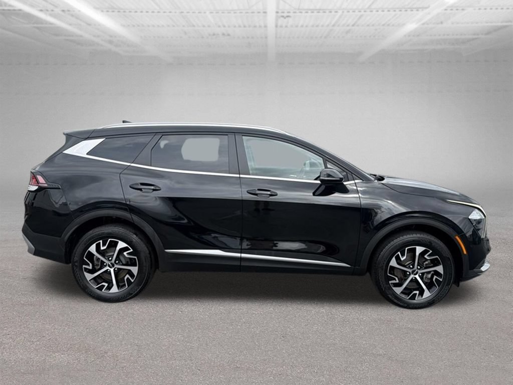 Used 2023 Kia Sportage EX AWD/4WD image 13