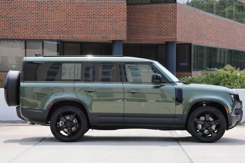 New 2026 Land Rover Defender 130 S AWD/4WD image 4