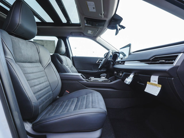 New 2026 Mitsubishi Outlander AWD image 43
