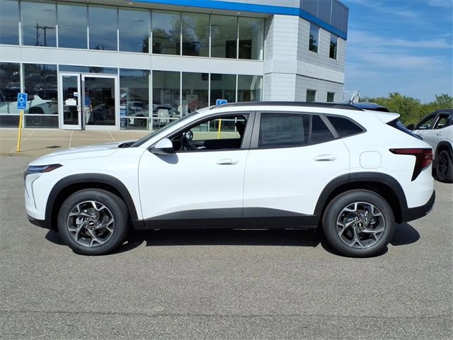 New 2026 Chevrolet Trax LT w/ Driver Confidence Package image 4