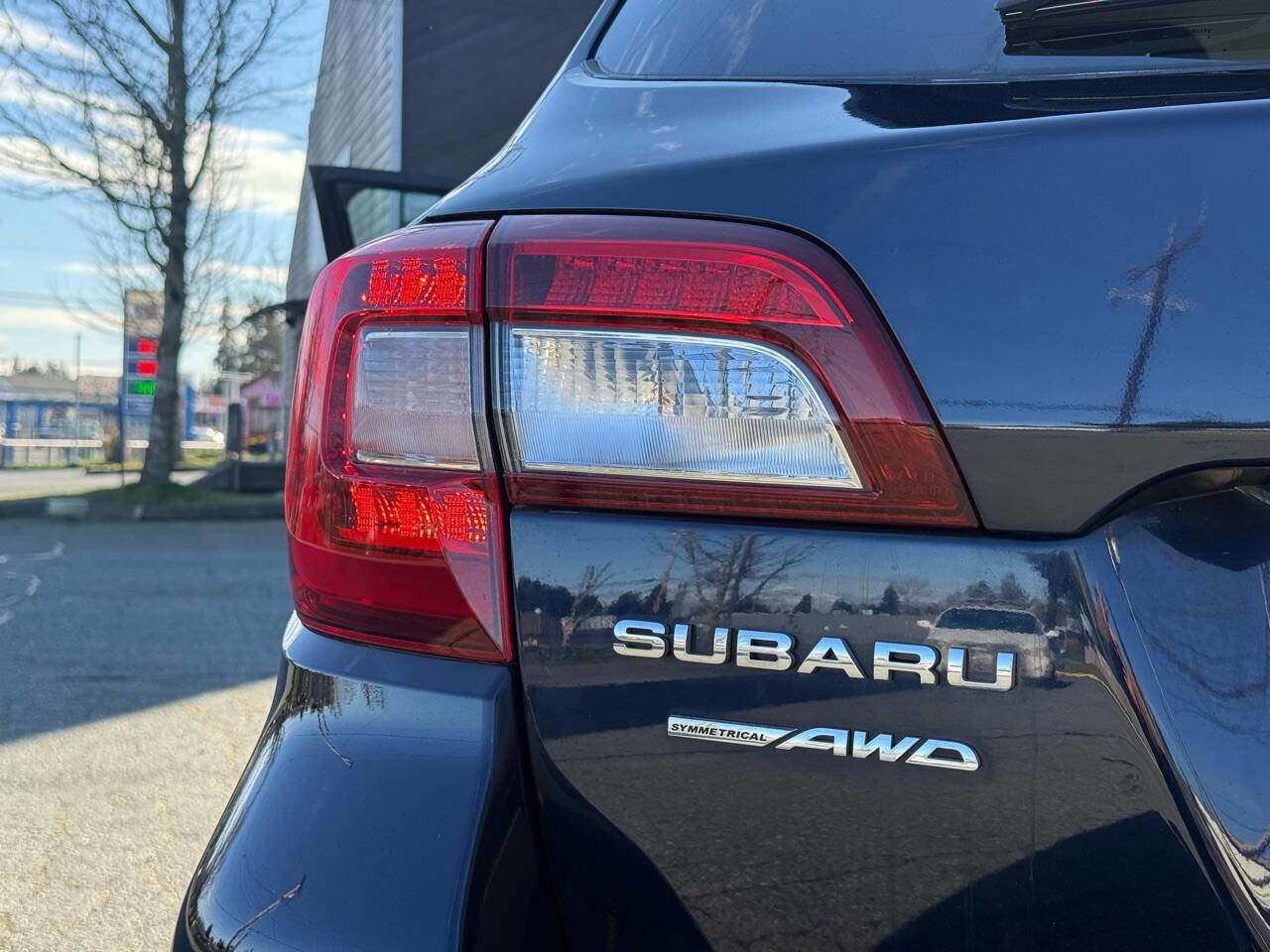 Used 2018 Subaru Outback 2.5i Premium image 36