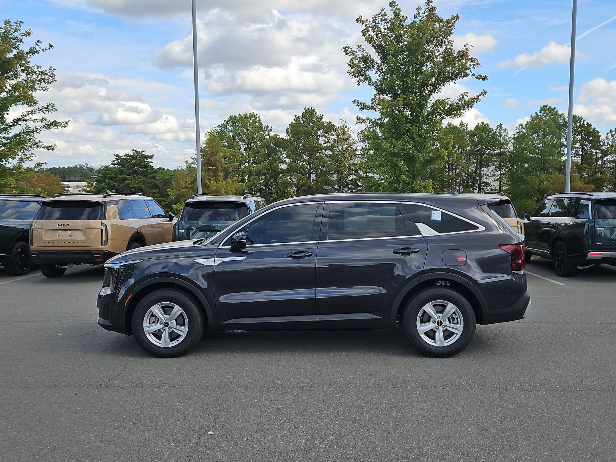 New 2026 Kia Sorento LX FWD image 4