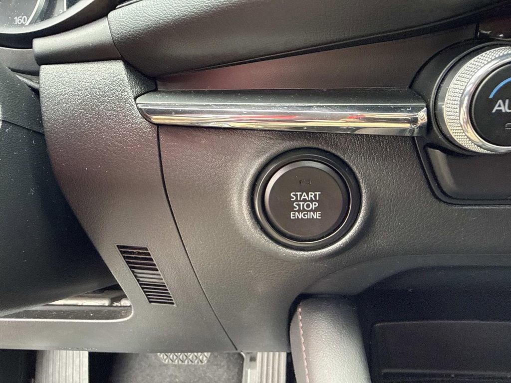 Used 2023 MAZDA MAZDA3 s image 34