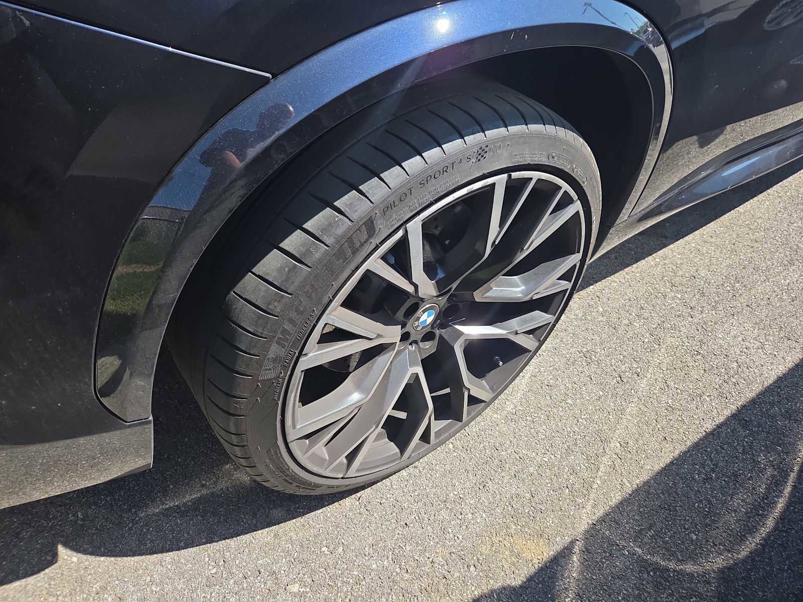 Used 2022 BMW X5 M AWD/4WD image 4