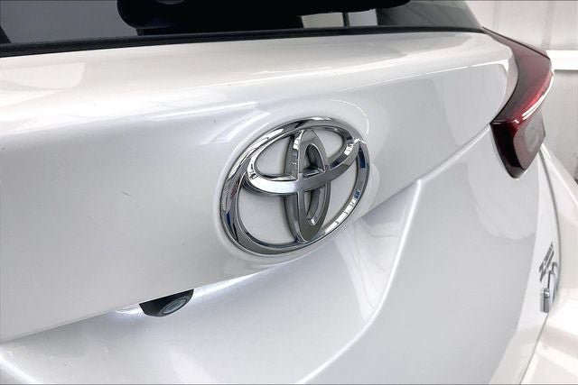 Used 2018 Toyota Corolla iM w/ All-Weather Mat Package FWD image 31